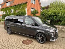 Grau Gebraucht 2023 Mercedes V250 Edition Van / Kleinbus | 72.000 €