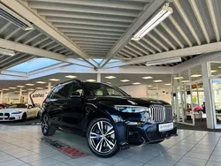 Carbonschwarz metallic Gebraucht 2022 BMW X7 M Sport SUV | 77.950 € (Etwas zu teuer)