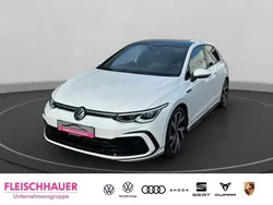 Weiss Gebraucht 2021 VW Golf VIII R-line Limousine | 27.490 € (Fairer Preis)