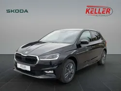 Schwarzmagic perleffekt Neu 2025 Skoda Fabia Tour Kleinwagen | 23.490 € (Teuer)