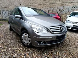 Grau Gebraucht 2005 Mercedes B150 Van / Kleinbus | 2.450 € (Guter Preis)