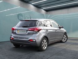 Grau Gebraucht 2019 Hyundai i20 YES! Limousine | 11.722 € (Fairer Preis)