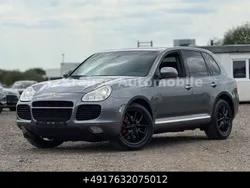 Grau Gebraucht 2003 Porsche Cayenne Turbo SUV | 5.999 €