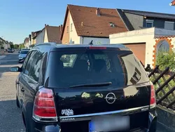 Schwarz Gebraucht 2006 Opel Zafira Van / Kleinbus | 2.500 € (Guter Preis)