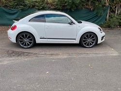 Weiß Gebraucht 2016 VW Beetle CLUB Limousine | 19.400 €