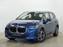 Blau Gebraucht 2024 BMW 218 Active Tourer Sport Line Van / Kleinbus | 26.980 € (Superpreis)