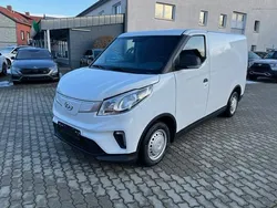 Warm white Neu 2025 Maxus eDeliver 3 Van | 33.395 €