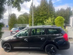 Schwarz Gebraucht 2015 Dacia Logan MCV Lauréate Kombi | 4.999 € (Guter Preis)