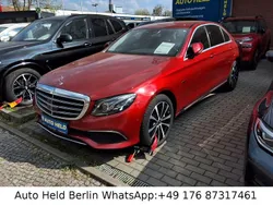 Hyazinthrot metalliclack Gebraucht 2019 Mercedes E300 Limousine | 26.450 € (Fairer Preis)
