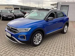 Blau Gebraucht 2023 VW T-Roc Style SUV | 22.900 € (Teuer)