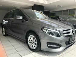 Grau Gebraucht 2018 Mercedes B180 Van / Kleinbus | 17.990 € (Guter Preis)