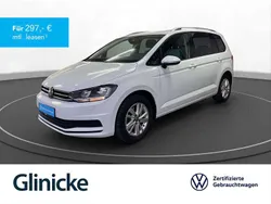 Pure white Gebraucht 2024 VW Touran Comfortline Van / Kleinbus | 31.480 € (Fairer Preis)