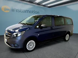 Blau Gebraucht 2022 Mercedes Vito Van / Kleinbus | 32.799 € (Fairer Preis)