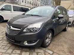 Grau Gebraucht 2015 Opel Meriva Innovation Van / Kleinbus | 6.499 € (Guter Preis)