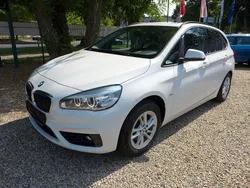 Weiß Gebraucht 2017 BMW 220 Active Tourer Sport Line Van / Kleinbus | 15.480 € (Guter Preis)