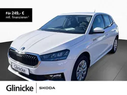 Candyweiss Gebraucht 2024 Skoda Fabia Essence Limousine | 17.990 € (Fairer Preis)