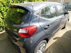 Grau Gebraucht 2024 Hyundai i10 Kleinwagen | 14.980 € (Guter Preis)