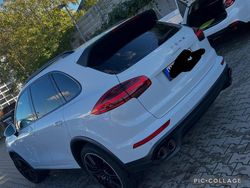 Weiß Gebraucht 2015 Porsche Cayenne SUV | 28.200 €