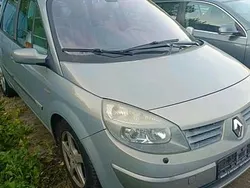 Silber Gebraucht 2003 Renault Scénic Van / Kleinbus | 1.099 € (Superpreis)