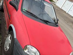 Rot Gebraucht 1996 Opel Corsa Kleinwagen | 400 € (Guter Preis)