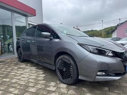 Grau Gebraucht 2023 Nissan Leaf Tekna Kleinwagen | 24.888 € (Fairer Preis)