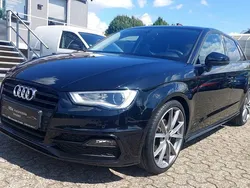 Schwarz Gebraucht 2014 Audi A3 Sportback Attraction Limousine | 9.690 € (Fairer Preis)