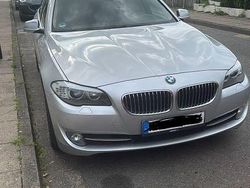 Grau Gebraucht 2013 BMW 520 Sport Line Kombi | 11.500 € (Fairer Preis)