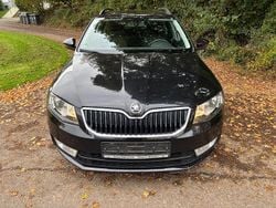 Schwarz Gebraucht 2013 Skoda Octavia Ambition Kombi | 4.500 € (Guter Preis)