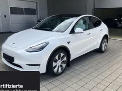 Weiß Gebraucht 2022 Tesla Model Y Long Range SUV | 40.200 € (Etwas zu teuer)