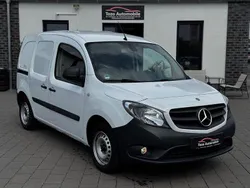 Weiß Gebraucht 2021 Mercedes Citan 111 Van / Kleinbus | 14.161 € (Guter Preis)
