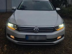 Weiß Gebraucht 2016 VW Passat Limousine | 18.400 € (Teuer)