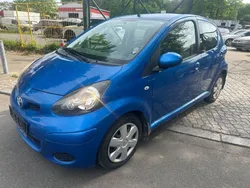Blau Gebraucht 2010 Toyota Aygo Kleinwagen | 2.800 € (Guter Preis)