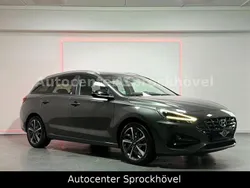 Grau Gebraucht 2021 Hyundai i30 Edition Kombi | 17.999 € (Fairer Preis)