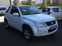 Weiß Gebraucht 2012 Suzuki Grand Vitara Comfort SUV | 13.490 € (Etwas zu teuer)
