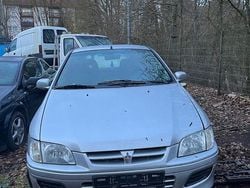 Grau Gebraucht 2001 Mitsubishi Space Star Van / Kleinbus | 2.900 € (Fairer Preis)