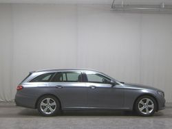 Selenitgrau metallic Gebraucht 2016 Mercedes E220 Avantgarde Kombi | 18.450 € (Superpreis)