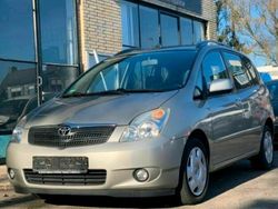 Grau Gebraucht 2003 Toyota Corolla Verso Sol Van / Kleinbus | 4.500 € (Teuer)