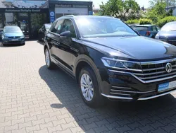Schwarz Gebraucht 2018 VW Touareg Elegance SUV | 29.650 € (Teuer)