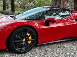 Rot Gebraucht 2023 Ferrari SF90 Cabrio | 625.000 €