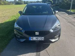 Grau Gebraucht 2021 Seat Leon FR Kombi | 21.700 € (Fairer Preis)