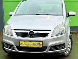 Silber Gebraucht 2006 Opel Zafira Edition Van / Kleinbus | 2.980 € (Etwas zu teuer)