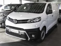 Ice white (weiß) Gebraucht 2023 Toyota Proace Plus Van | 25.989 € (Superpreis)