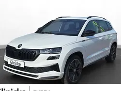 Moonweiß metallic Gebraucht 2024 Skoda Karoq SportLine SUV | 37.990 € (Fairer Preis)