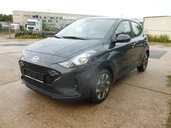 Grau Gebraucht 2024 Hyundai i10 Trend Kleinwagen | 15.595 € (Fairer Preis)