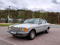 Silber Gebraucht 1978 Mercedes 230 Coupé | 7.500 €