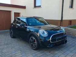 Schwarz Gebraucht 2015 Mini John Cooper Works Kleinwagen | 18.000 € (Etwas zu teuer)