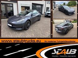 Grau Gebraucht 2022 Tesla Model 3 Performance Limousine | 45.400 €