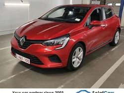Rot Gebraucht 2021 Renault Clio V Limousine | 10.225 € (Guter Preis)