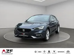 Grau Gebraucht 2024 Seat Leon FR Limousine | 24.980 € (Guter Preis)