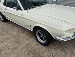 Weiß Gebraucht 1967 Ford Mustang Coupé | 25.555 €